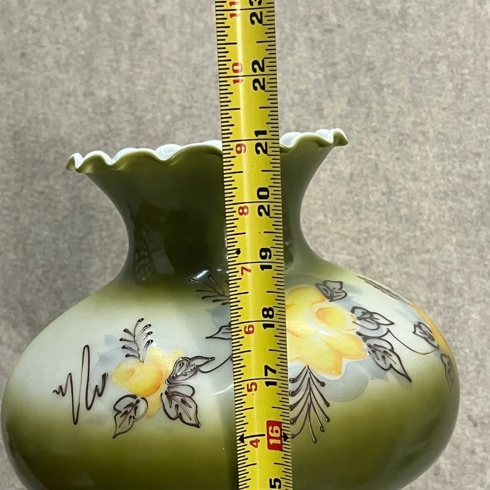 Vintage Green‎ Floral Hurricane Lamp 3-Way Turn Key 21inches